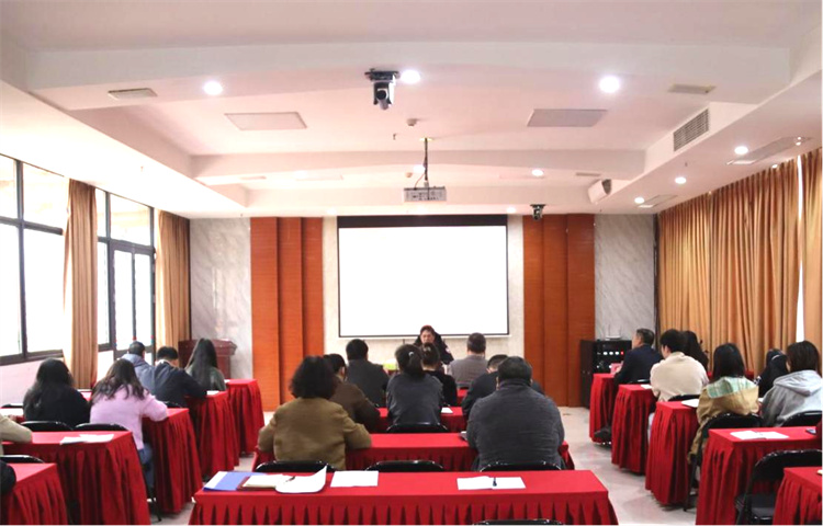 集團公司組織開展棉麻大講堂第7期—期貨投資與應(yīng)用專項培訓(xùn)